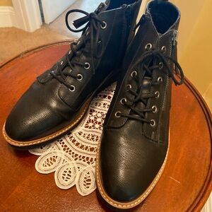Naturalizer Laced Black Boots, size 11M